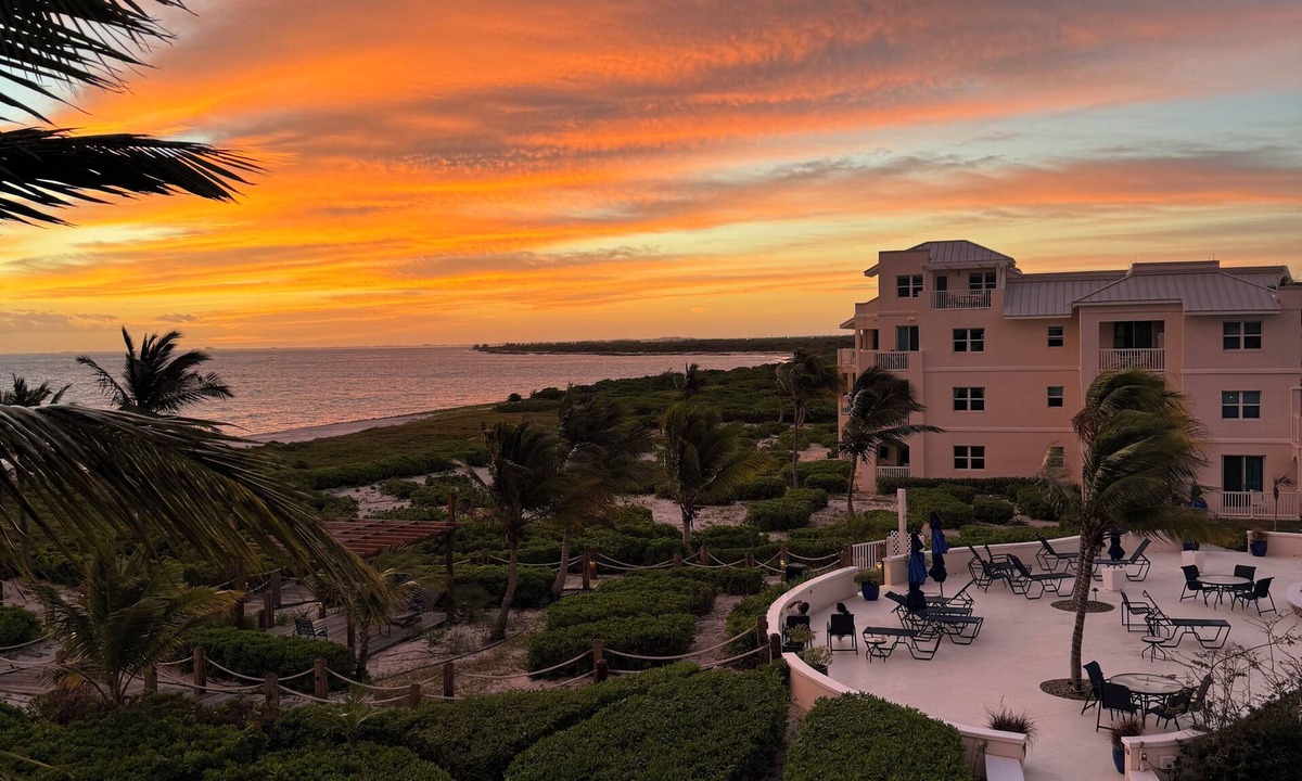The Bight Condo | 1 br 1ba Ocean Front Condo with amazing Sunrises