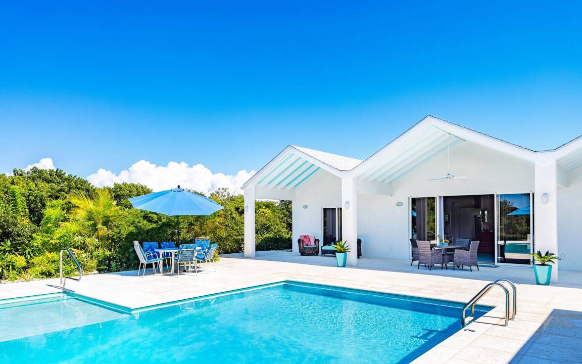 Long Bay House | 214 m² House ∙ 3 bedrooms ∙ 7 guests