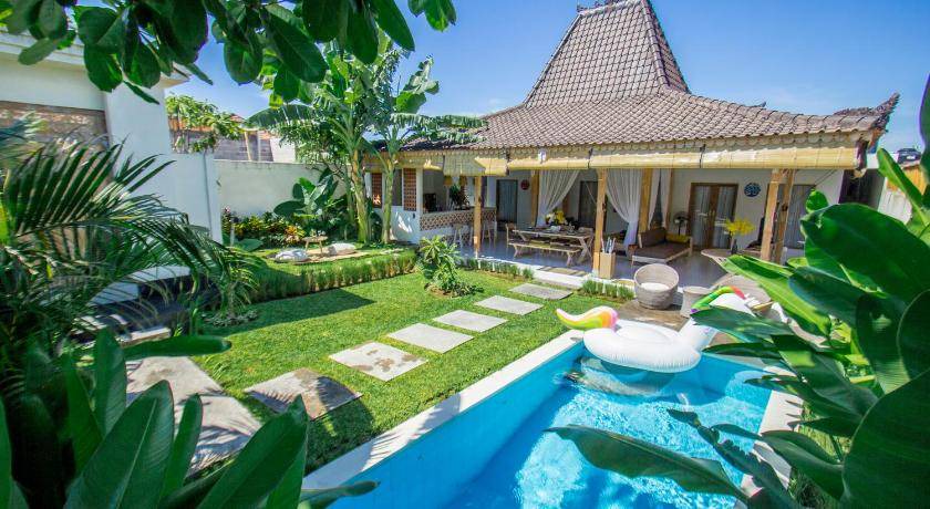 Sunset Road Villa | 300 m² Villa ∙ 2 bedrooms ∙ 6 guests