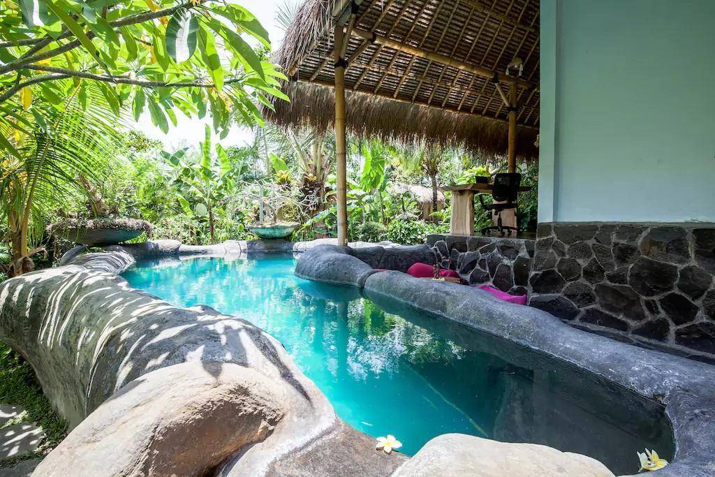 Penatih Villa | 300 m² Villa ∙ 5 bedrooms ∙ 9 guests