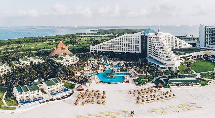 Zona Hotelera Resort | 345 m² Resort ∙ 127 guests
