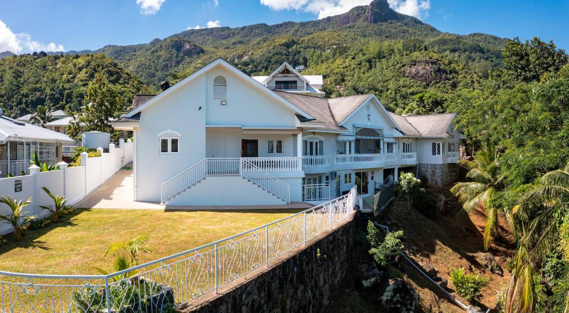 Bel Ombre House | 435 m² House ∙ 2 bedrooms ∙ 6 guests