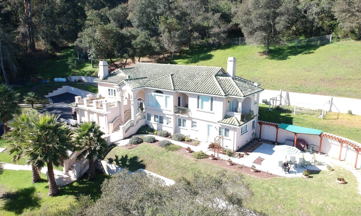 Soquel Apartment | 5-Acre Mountain Retreat In Serene Santa Cruz MountainsnRental Permit #VRAB00019