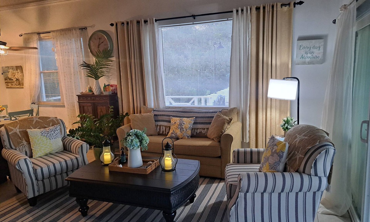 Juba Sound Cottage | A three-bedroom house with pool. Centrally located/10 min drive to the beach