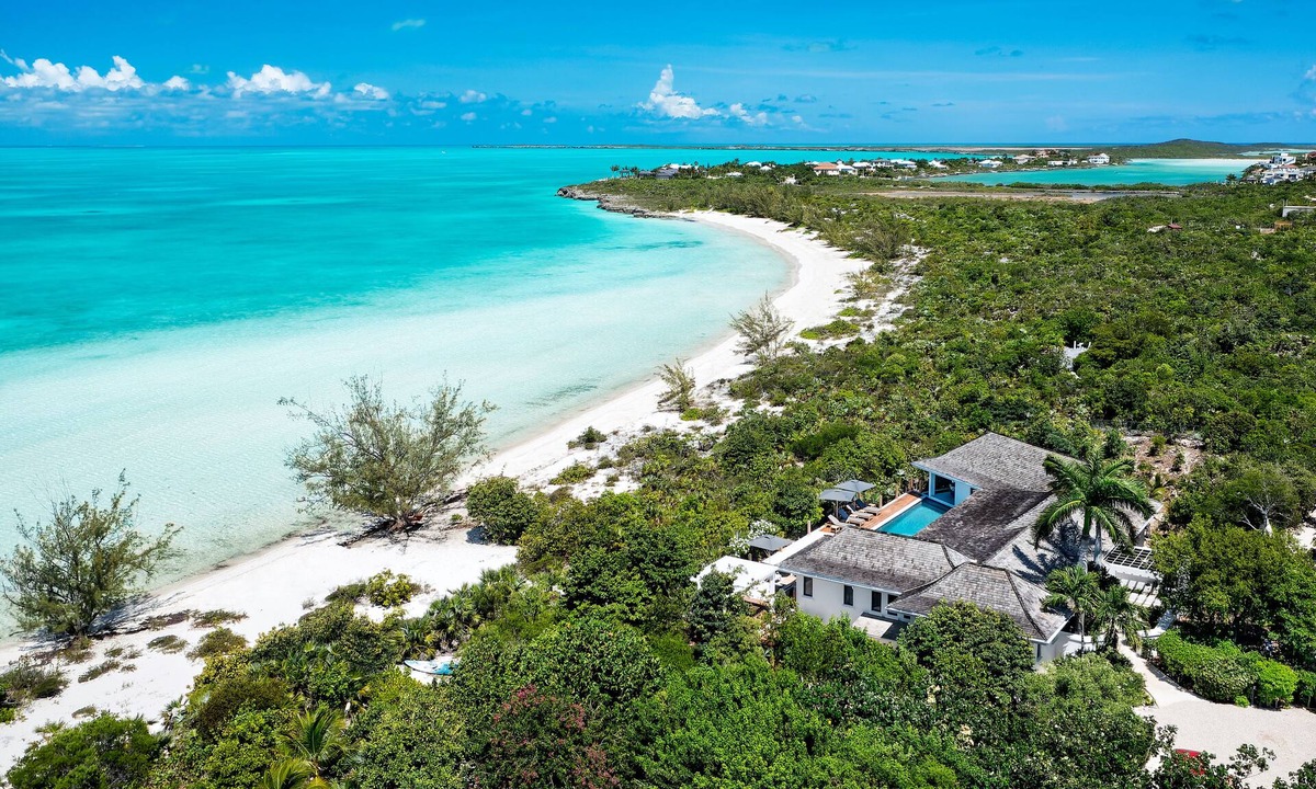 Ocean Point Villa | Amazing Beach Front Villa
