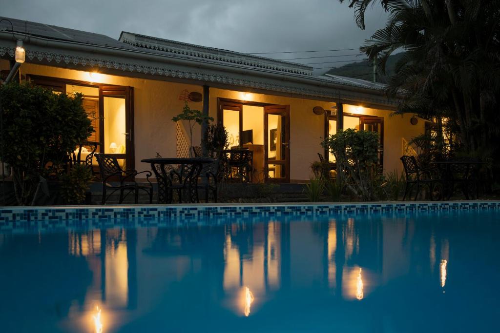 Anse Boileau Hotel | Auberge d'Anse Boileau & Restaurant Chez Plume