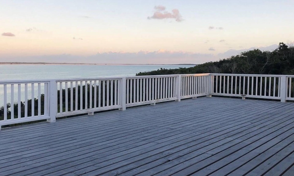 Bottle Creek House | Bayfront Family Vacation Rental - OCEAN VIEW - Bottle Creek, North Caicos