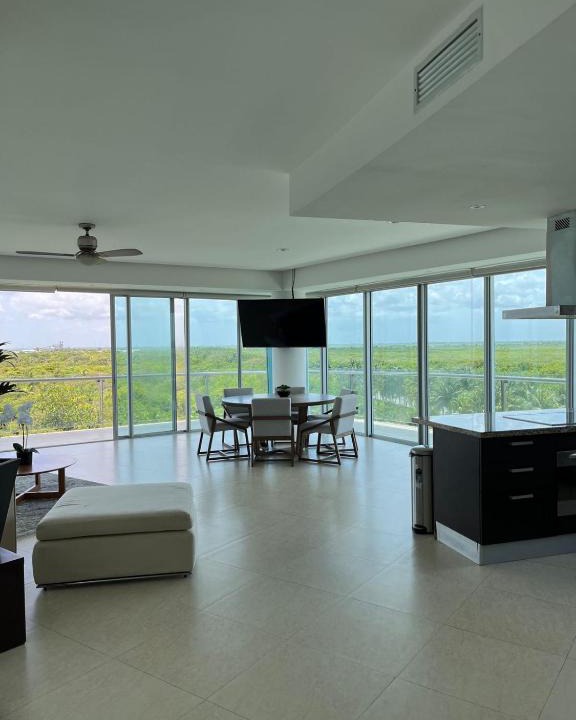 Cancun Apartment | Beach, pool 3BR Apartment - 8 guests
