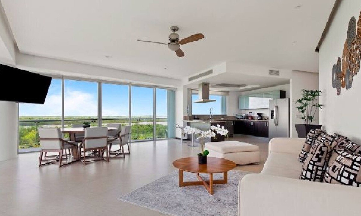 Cancun Apartment | Beach, pool, 3BR Apartment - 8 guests