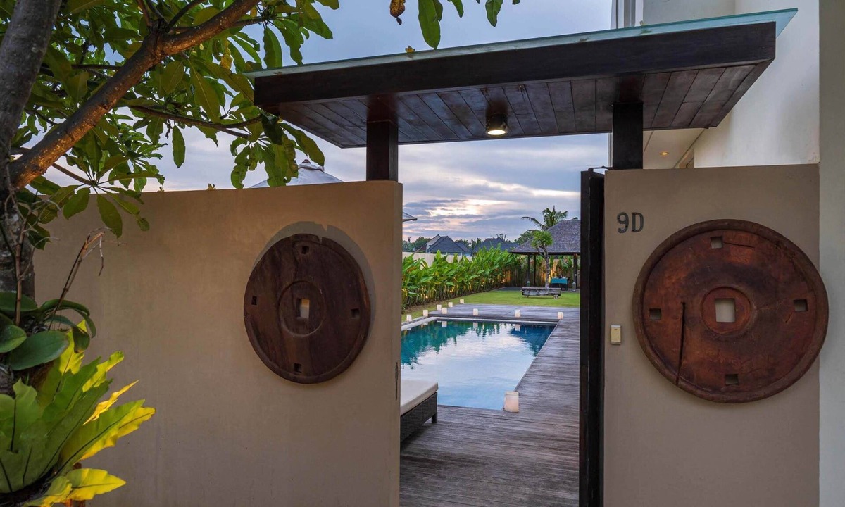 Ketewel Villa | Beach View 3 Bedrooms Brand New Stylish Private Pool Villa With Lawn & Gazebo