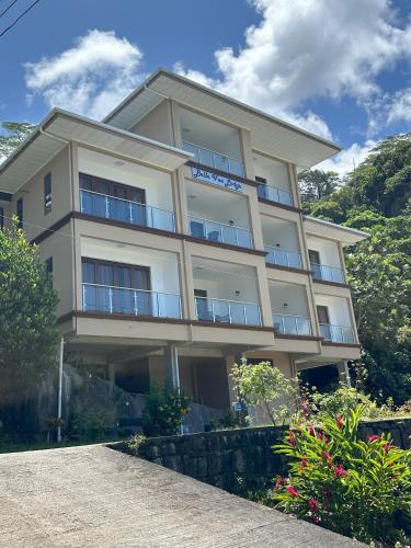 Zig Zag Ward Apartment | Belle Vue Lodge