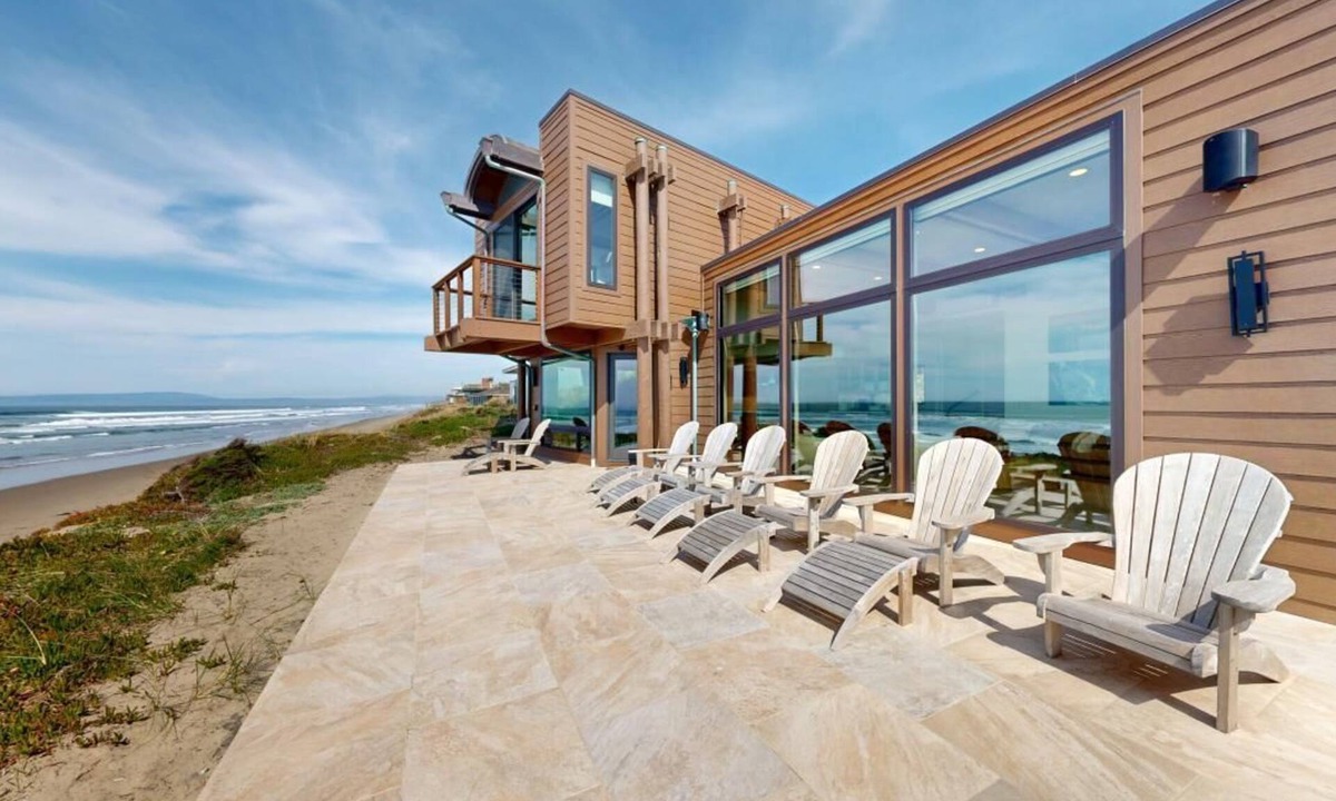 Watsonville House | BEST OCEAN-FRONT HOME IN PAJARO DUNES, MONTEREY BAY - NEWLY RENOVATED