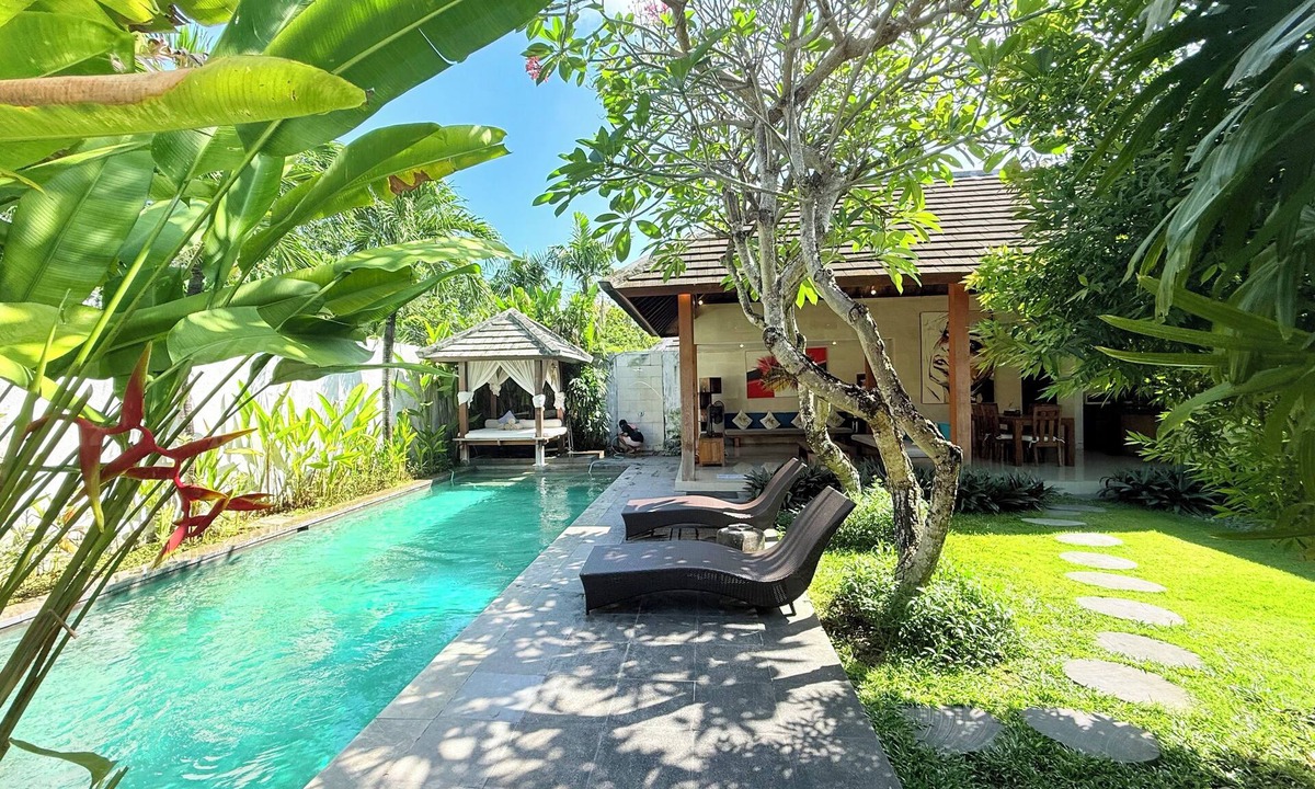 Drupadi Villa | BUNGA NEIL VILLA SEMINYAK 3 BEDROOMS - NETFLIX