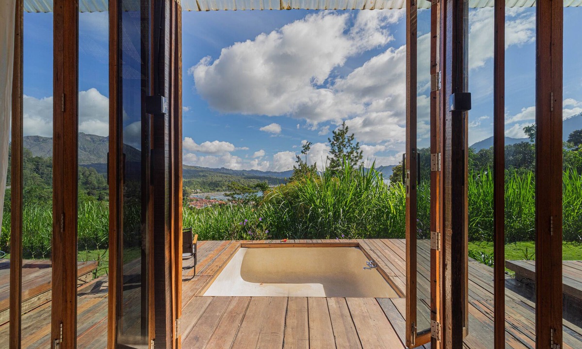 Kedisan Villa | Calidas Hill