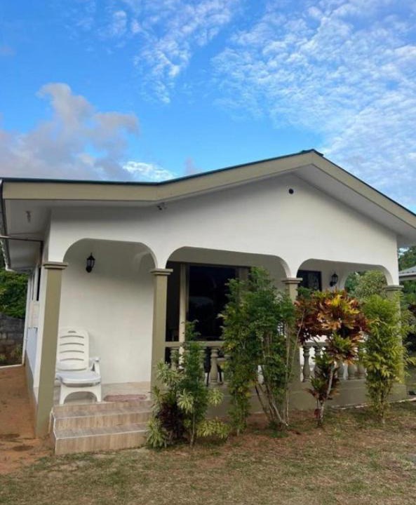 Mahe Island Apartment | Casa De Bella