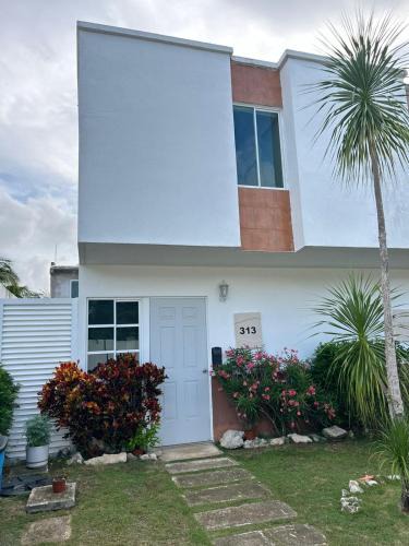 Villa Juarez House | Casa Playa Hermosa