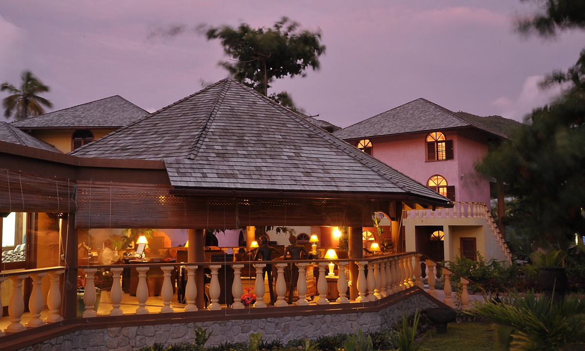 Amitie Hotel | Castello Beach Hotel