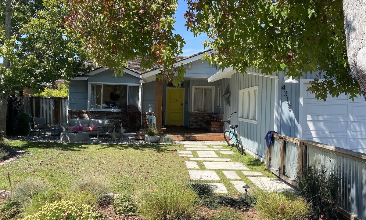 Opal Cliffs House | Charming Opal Cliff Drive beach house between Capitola Village & Pleasure Point!