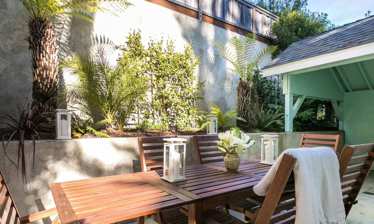 Capitola House | Cherry Cottage in Capitola
