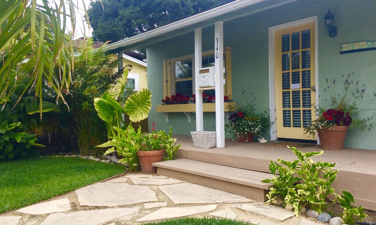 Yacht Harbor Beach Cottage | Eastside Santa Cruz