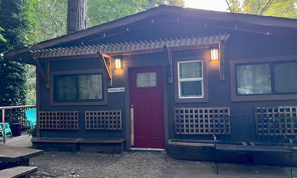 Soquel Cottage | Creekside Cabin is great for families & couples-Come enjoy Santa Cruz Mountains!