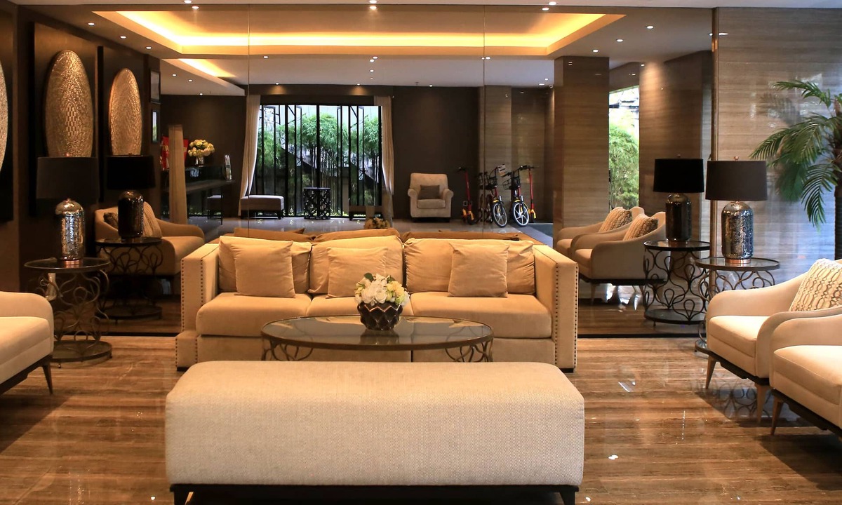 Dewi Sri Hotel | Grand Kuta Hotel and Residence