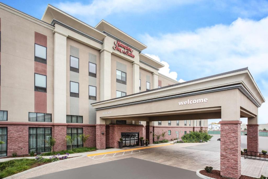 Watsonville Hotel | Hampton Inn & Suites Watsonville