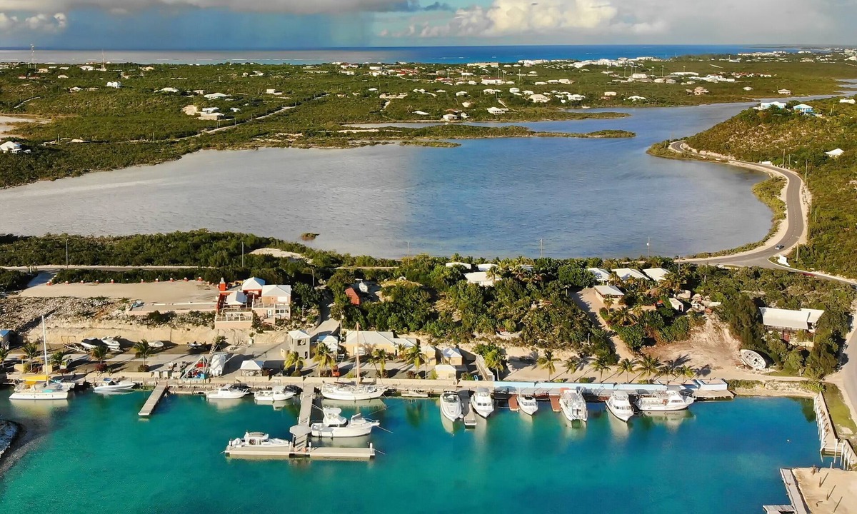 Venetian Road Settlement Villa | Harbour Club Villas & Marina