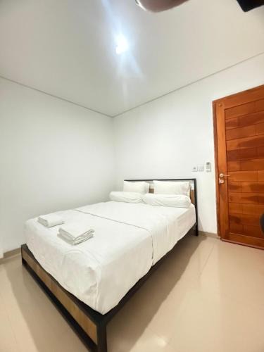 Renon House | Home Stay Room in Bali Near Sanur Beach