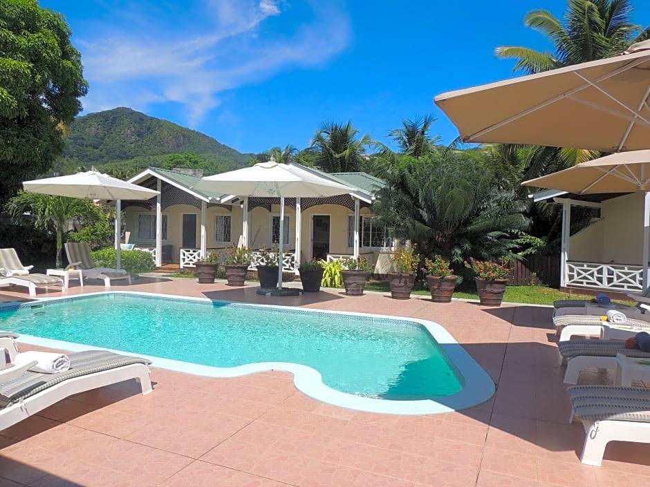 Anse aux Pins Hotel | Hotel La Roussette