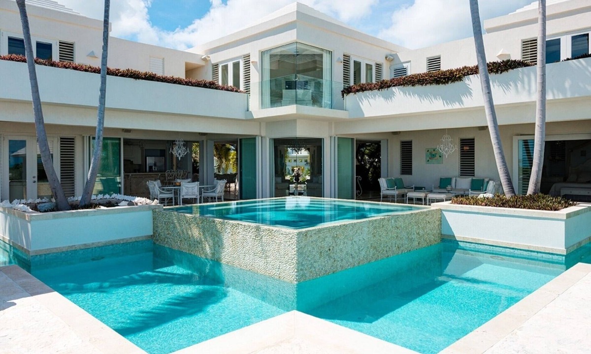 Long Bay Hills Villa | Incredible Luxury 7 Bedroom Beach Front - Turks & Caicos