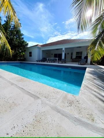 The Bight Villa | Kolibri Central Villa