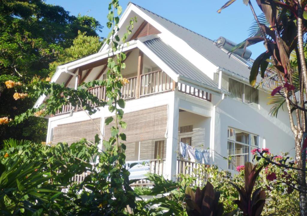 Mare Anglaise Apartment | La Batie selfcatering Apartment