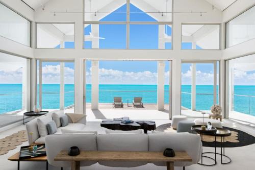Ocean Point Villa | La Mer South, Luxury Oceanfront on Sapodilla Bay
