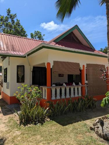 La Passe Apartment | La Passe Guesthouse Self Catering Bungalow
