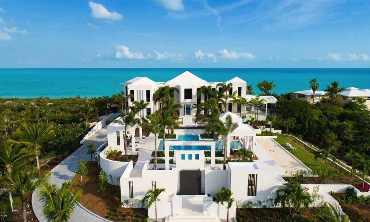 Long Bay Hills Villa | Luxurious 11 bedroom beach villa on Long Bay Beach