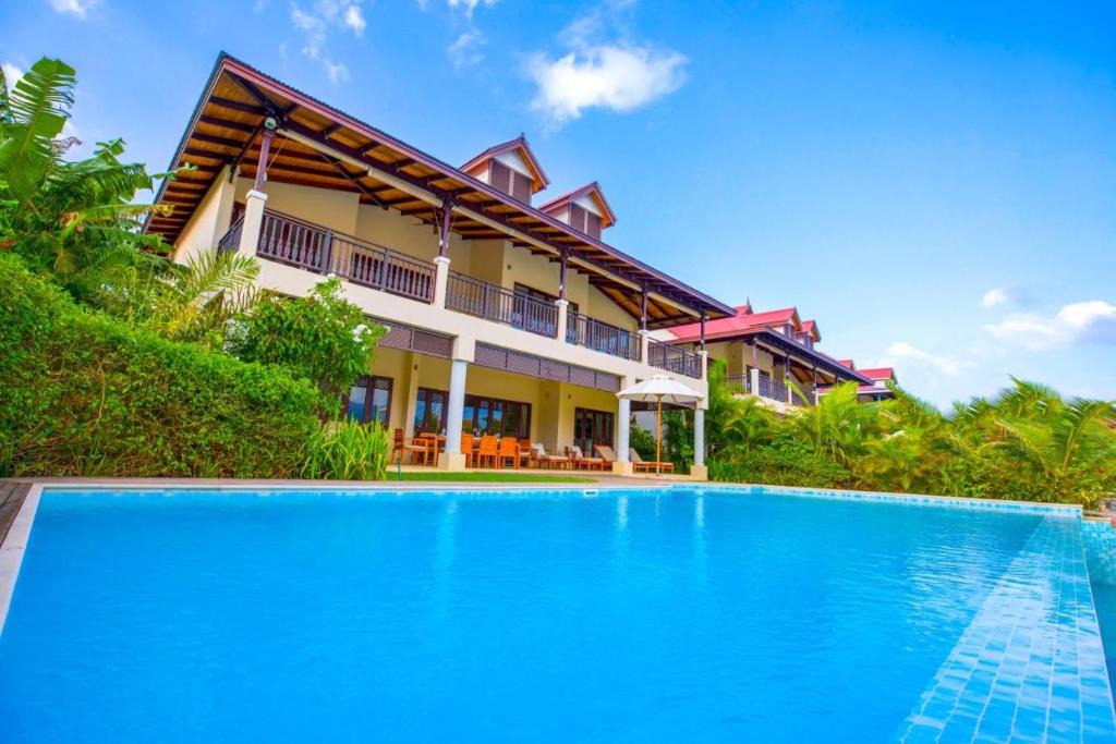 Eden Island Apartment | Luxury 4-bedroom Villa with Private Pool