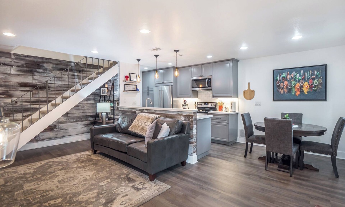 Soquel Condo | Luxury Capitola 2 BR charmer minutes from the beach