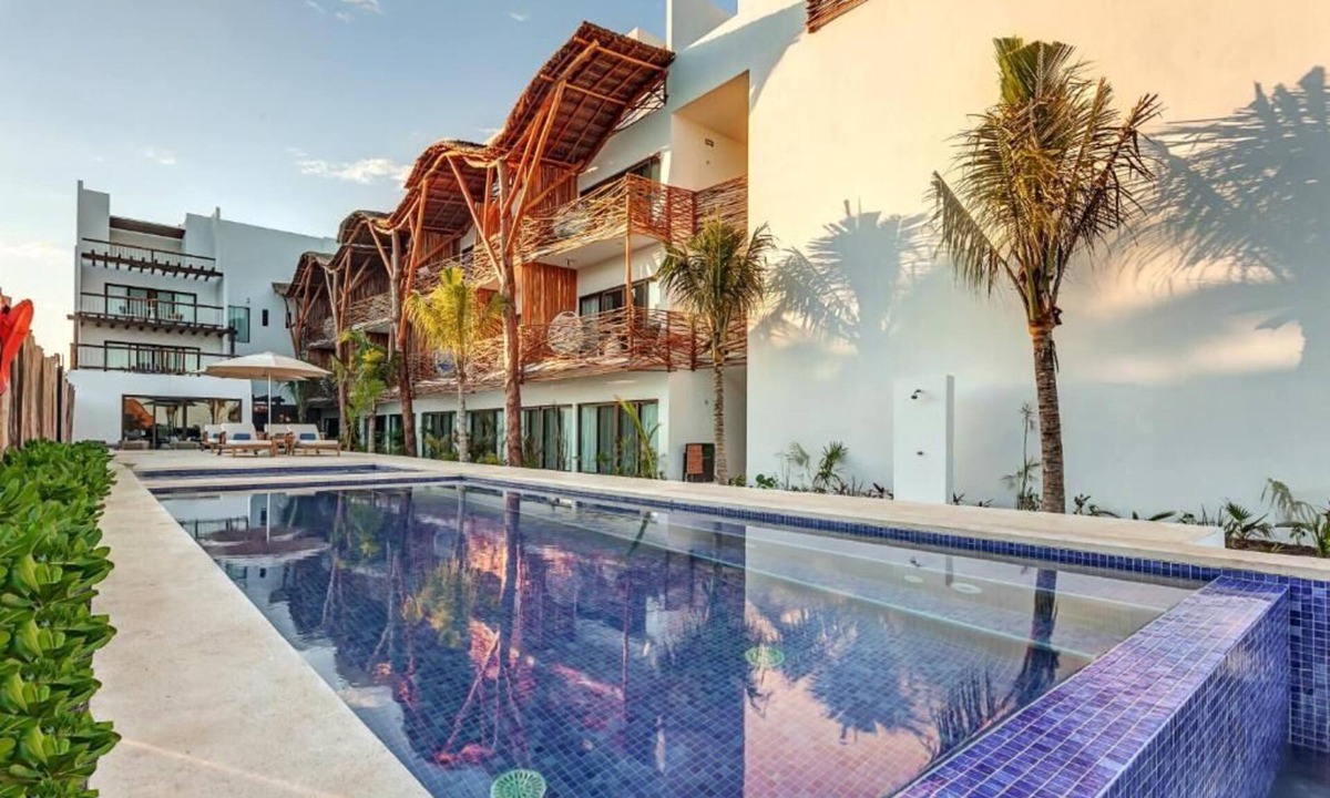 Isla Holbox Hotel | Luxury Retreat in Holbox Paradise! Direct Pool Access, Walk to Beach!