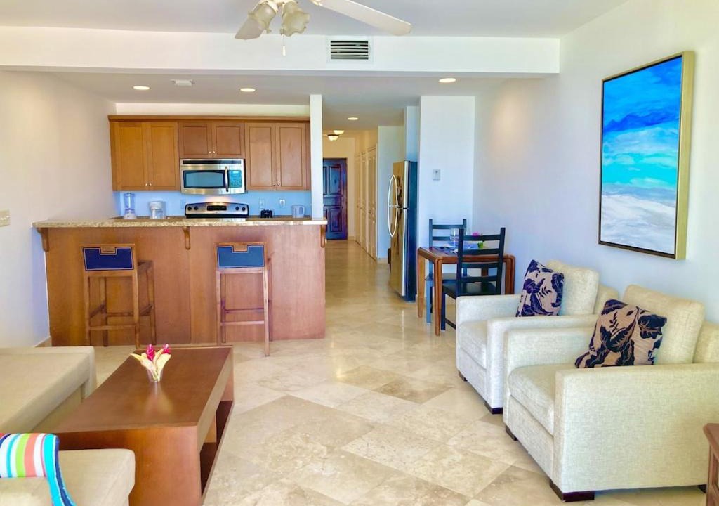 The Bight Apartment | New Listing La Vista Azul Spacious 1 Bedroom Condo