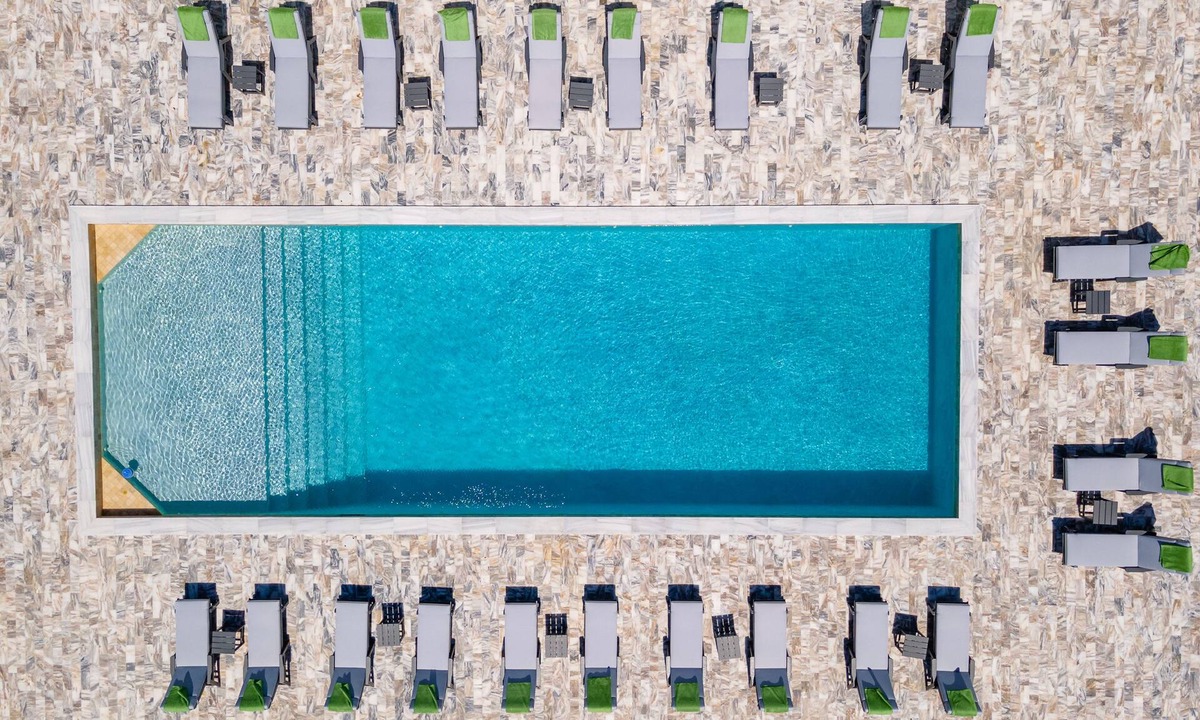 Whitby Hotel | Ocean Breeze Resort