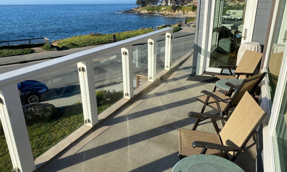 Westside Santa Cruz House | Oceanfront, family friendly, close to Natural Bridges and Boardwalk: