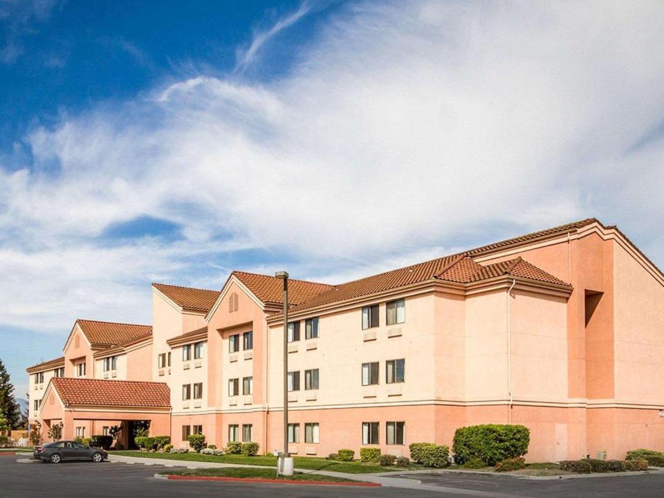 Watsonville Hotel | Pacific Coast Inn