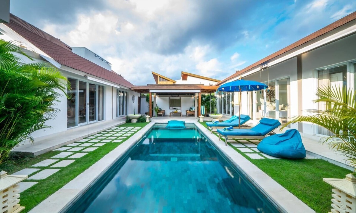 Sanur Villa | Palm Putri -Tropical Holiday Haven - Beachside Sanur