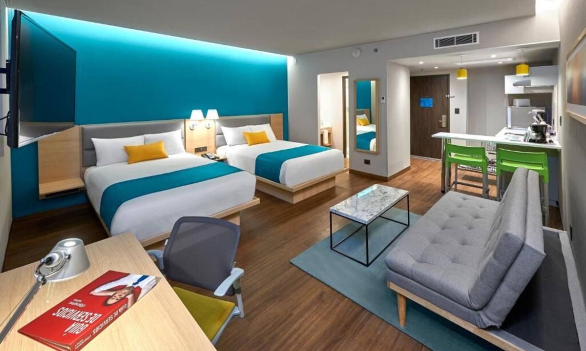 Benito Juarez Apartment | Perfect for Groups: 2-Room Stay Near Airport + Pool, Free Shuttle & Breakfast