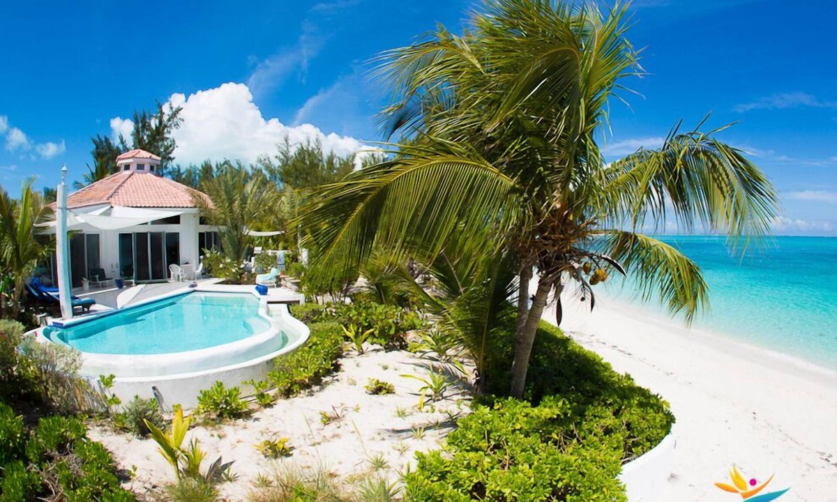 The Bight Villa | Private Villa, up to 7bdrm, W/Pool Directly on the World's Best Beach