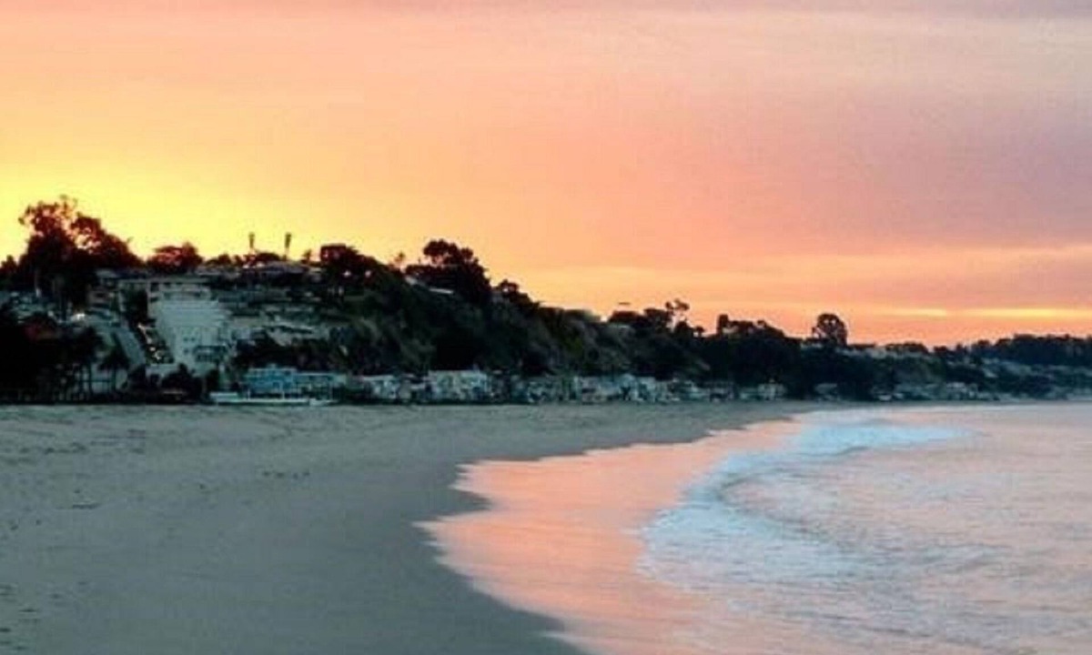 Aptos House | Rio Del Mar Aptos-two blocks to the Sand, Ocean, Store, Restaurant, Coffee shop