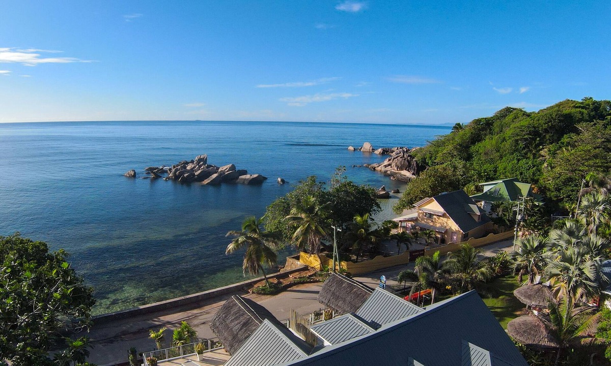 Anse Bois de Rose Apartment | Sea Splash & La Petite Maison