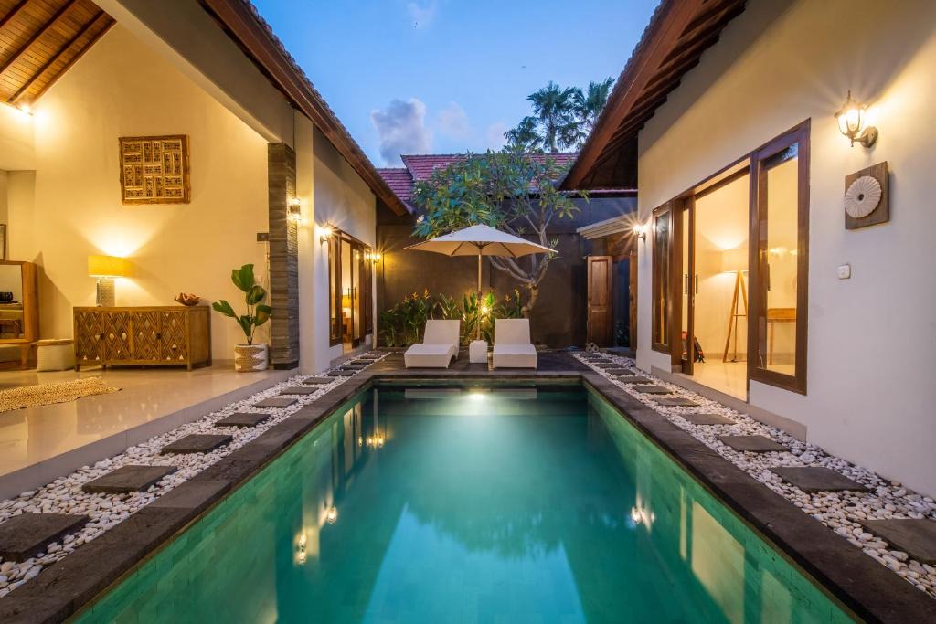 Nakula Villa | [Seminyak central] private 3 bedrooms villa with swimming pool