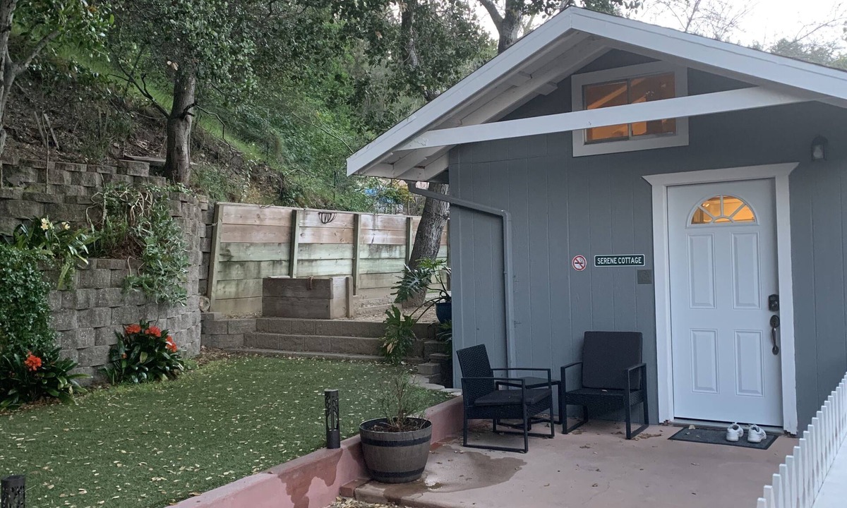 Scotts Valley Cottage | Serene Cottage - Your Retreat Awaits! 15 min from the beach!